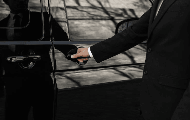 luxyride.com logo